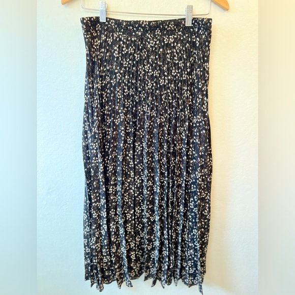 Max Studio Skirt Women’s Size Small Long Black Pleated Lined Floral Print - Picture 1 of 11
